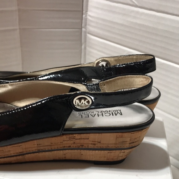 New! Michael kors patent leather cork wedge with logo on the side - Picture 5 of 7